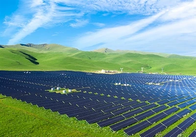 Navigate price volatility in the energy storage industry